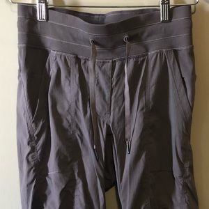 Lululemon Studio Pant (Grey) Size 4, 7/8 length